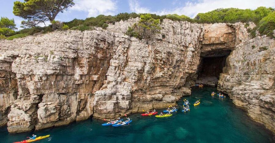 Dubrovnik: Sea Kayaking Half-Day Tour - Who will enjoy this most?