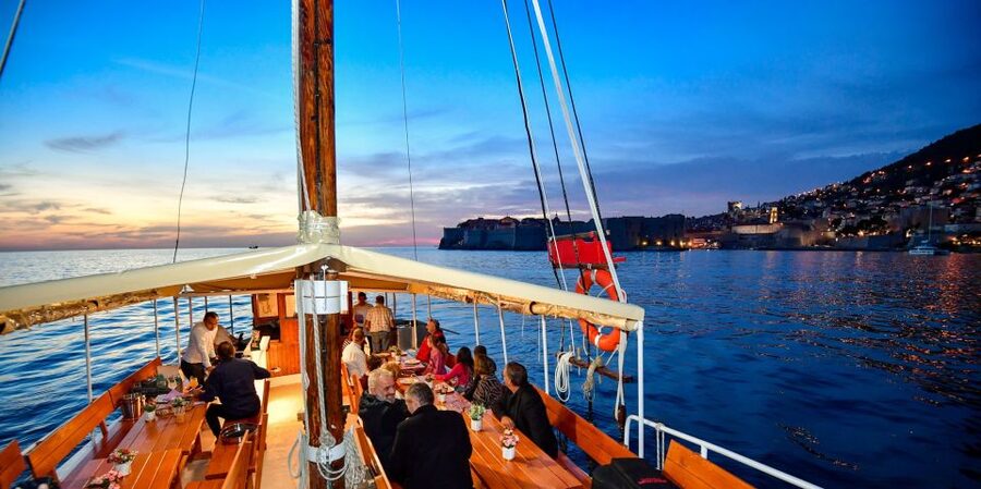 Dubrovnik: Sunset Dinner Cruise around the Old Town - Watching the City Walls turn gold