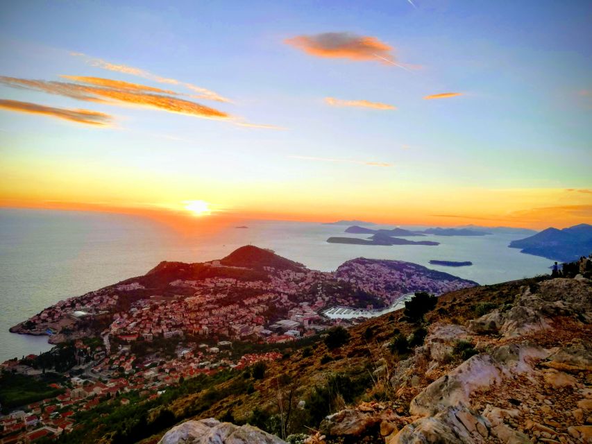 Dubrovnik: Sunset Panorama Tour with Glass of Wine - Timing changes with the season