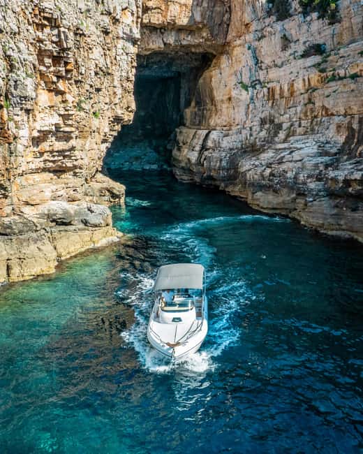 Dubrovnik: Sunset tour - Champagne, fruit and your choice of drinks