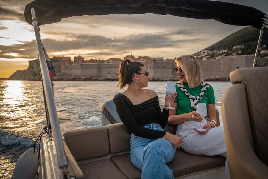 Dubrovnik: Sunset Tour With Panorama Of City Walls - Practical details that affect your evening