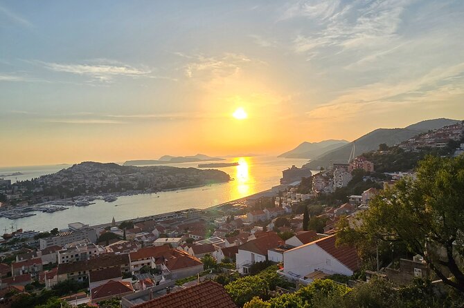 Dubrovnik Sunset Tour with Scenic Views and Local Wine - Srđ Mountain: the final look at the lit-up city