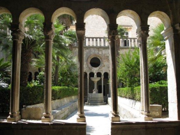 Dubrovnik Walking Tour - Sponza Palace and Dubrovnik’s recent past