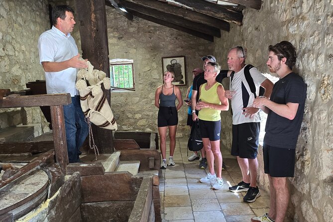 E-Bike Tour + Gourmet Snack + Wine Tasting (Small Group) - A Simple Start With Pickup at 9 a.m.