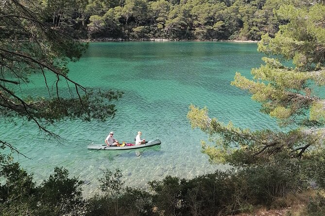 E-Bike Tour + Gourmet Snack + Wine Tasting (Small Group) - Who Should Book This Four-Hour Outing?