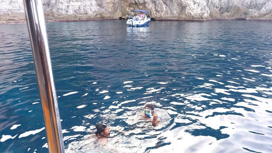 Elaphite Islands Cruise with Local Gastronomy at Captain's H - The return cruise and extra swimming break