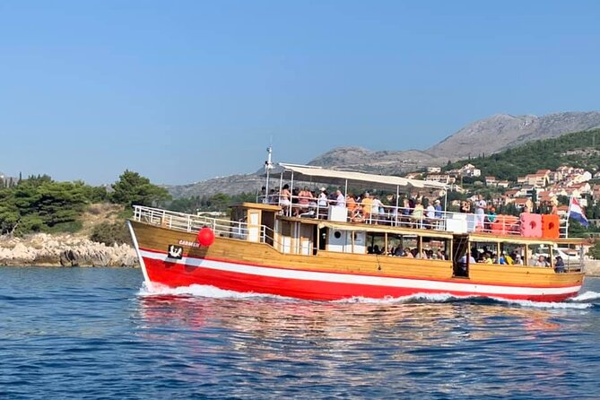 Elaphite Islands Full-Day Kayak and Bike Tour from Dubrovnik - Lunch near the water, with time to slow down