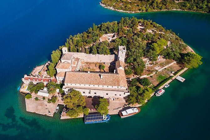 Elaphite Islands Full-Day Kayak and Bike Tour from Dubrovnik - A beach stop and the return across Šipan