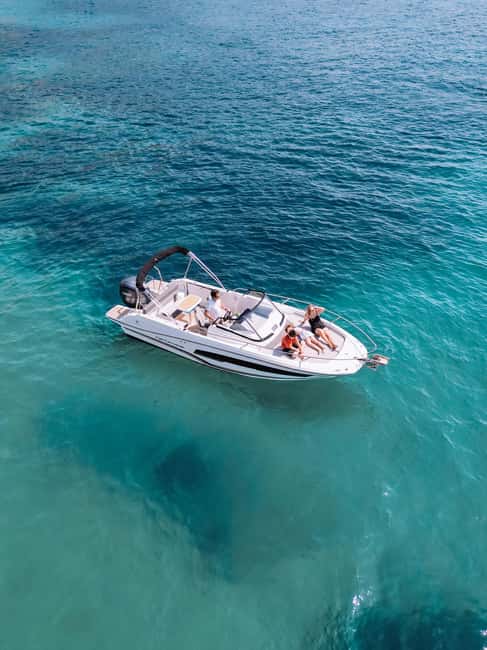 Elaphite Islands: Private boat tour (Cap Camarat 7.5wa) - Leaving Dubrovnik and passing Grebeni