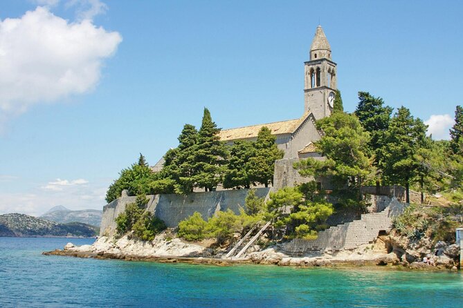 Elaphiti Islands by Catamaran with snacks and unlimited drinks from Dubrovnik - Catamaran comfort, crowds, and the sailing question