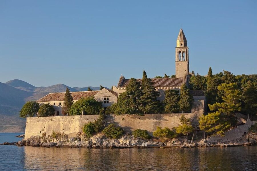 From Dubrovnik: Elaphite Islands Day Trip with Lunch - Lunch on board: the part that affects the value