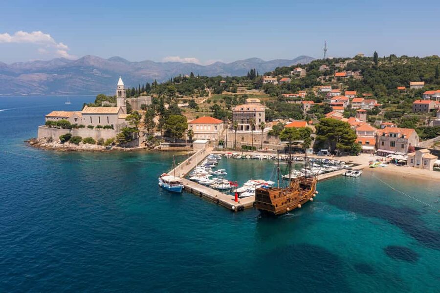 From Dubrovnik: Elaphiti Islands Galleon Cruise with Lunch - The ship, the bar, and the practical comforts