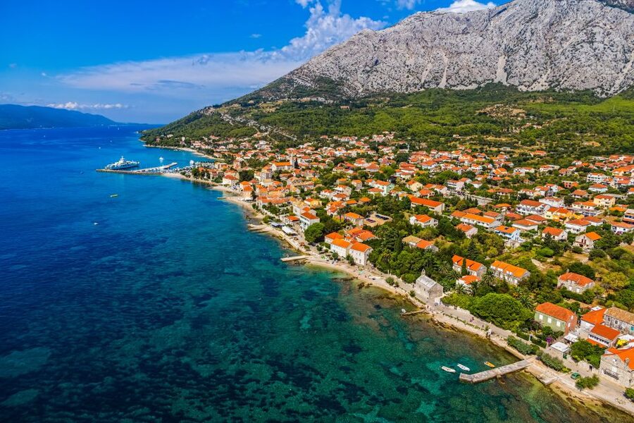 From Dubrovnik: Guided Tour of Pelješac & Korčula - From Dubrovnik to the walls of Ston