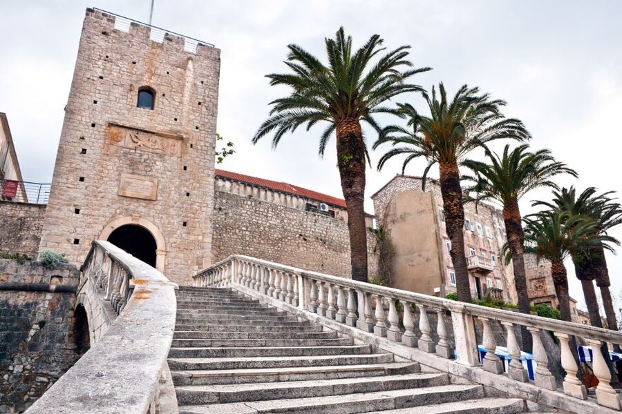 From Dubrovnik: Guided Tour of Pelješac & Korčula - The guide and transport can shape the day