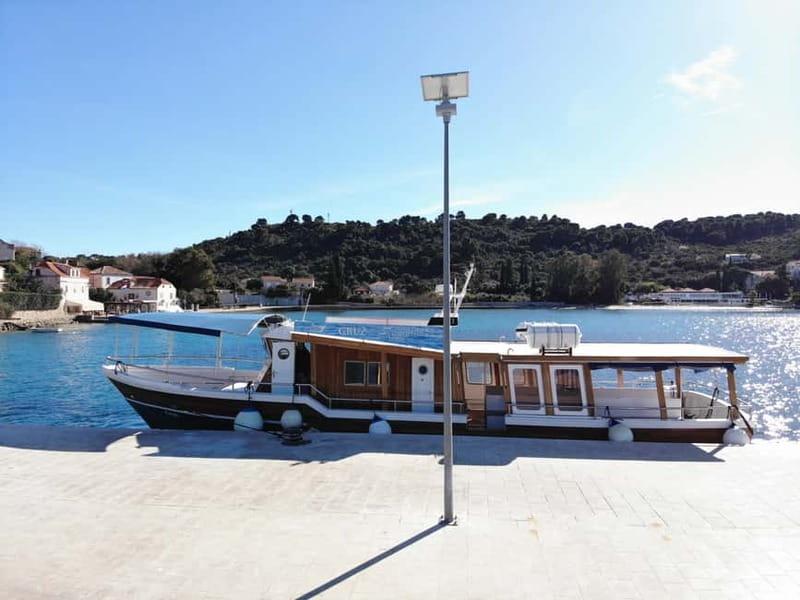 From Dubrovnik: Hop-On-Hop-Off Elaphiti Islands Boat Tour - Leaving Gruž and settling into the boat