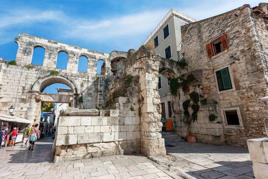 From Dubrovnik: Split Day Trip and City Tour with Transfers - The coastal road, Pelješac Bridge, and Neretva Delta