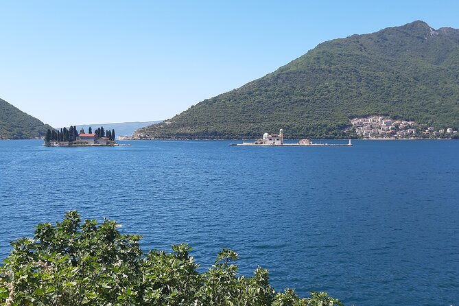 Full-Day Tour Bay of Kotor Perast Kotor and Budva small group from Dubrovnik - Kotor: two hours inside the medieval walls