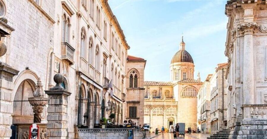 Group tour: Dubrovnik Walking Tour (1h duration, 9:30am, 6pm - Choosing between 9:30 am and 6 pm