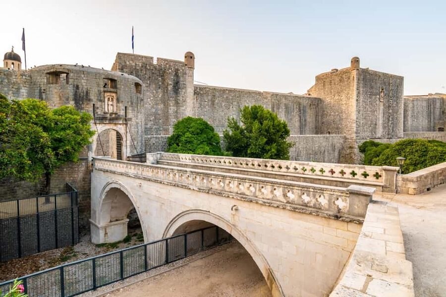 Jewish History of Dubrovnik Old Town Private Walking Tour - Dubrovnik Cathedral and the final link to Jewish heritage