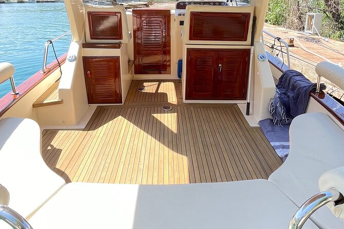 Luxury Private Boat Tour to Elaphiti Islands - Is $862.86 good value for six people?