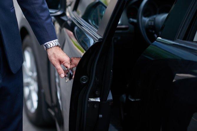 Luxury private transfer: Dubrovnik airport to Dubrovnik - Communication, timing, and small practical details
