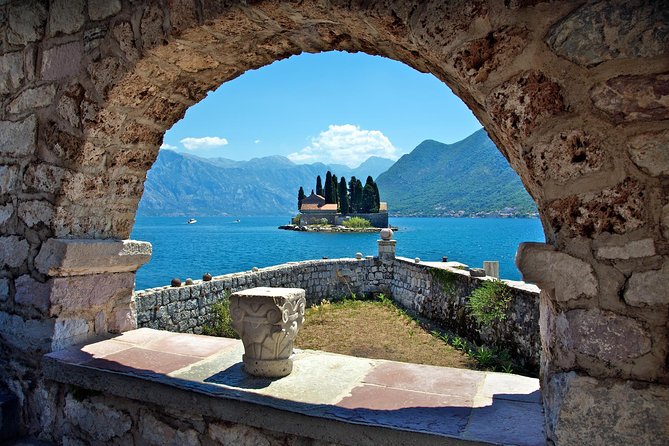Montenegro Private Tour from Dubrovnik - Risan and the Roman mosaics