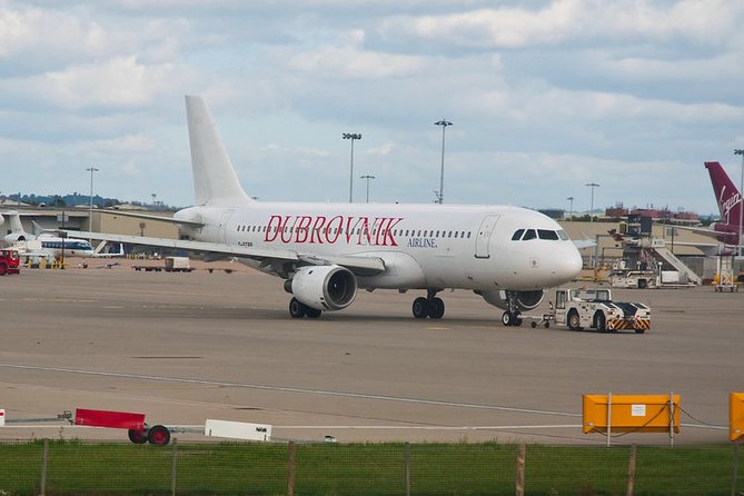 Private Arrival Transfer: Dubrovnik Airport to Dubrovnik, Orebić - The drivers and the personal touch
