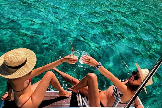Private boat tour - caves, snorkeling, bays and beaches - Choosing caves, bays, and beaches after the first stop