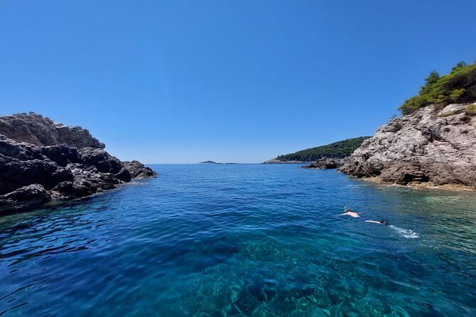 Private boat tour- explore the islands, find hidden caves and try snorkelling - What is included, and what can cost extra