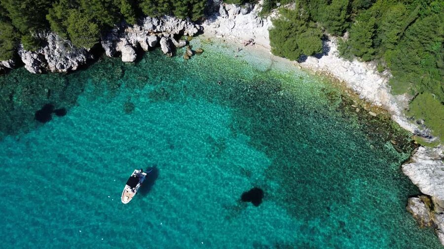 Private Boat Tour Tailor-Made 6h-All Inclusive - The boat day begins with a conversation