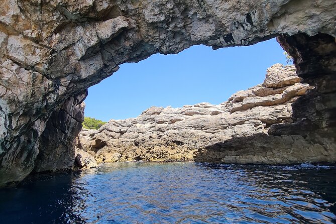 Private boat tour to Elafiti islands and south part of Mljet 8h. ALL INCLUDED - South Mljet and the sandy shore at Saplunara Bay