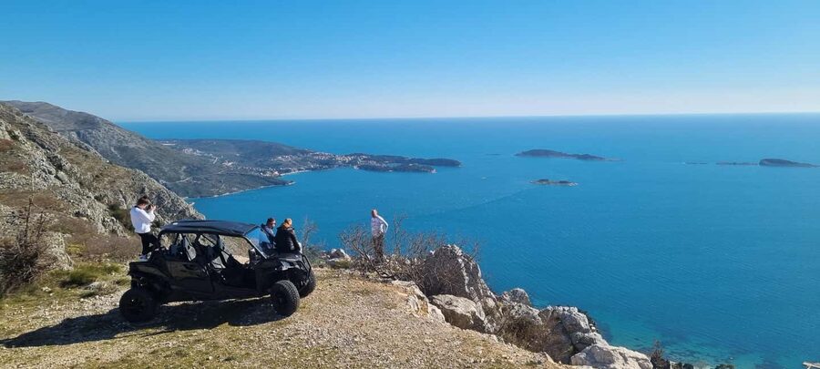 Private Buggy Panorama Adventure /2 hours-2 hills Viewpoint - Malaštica trades the postcard view for open countryside