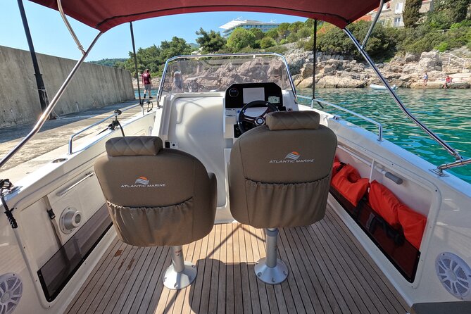 Private luxury speedboat tour-Islands, caves, beaches, snorkeling - Šunj Beach is the easygoing finish