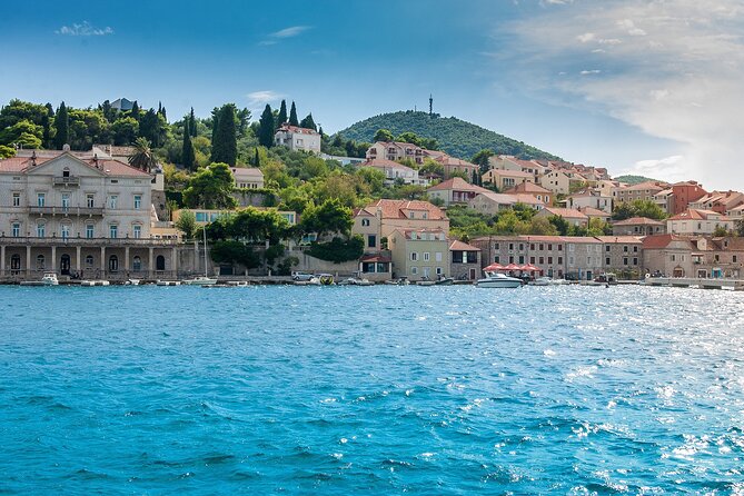 PRIVATE TOUR: Highlights & Hidden Gems of Dubrovnik With Locals - A good choice for families and cruise passengers