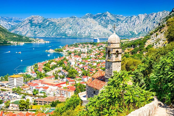 Private Tour: Montenegro Day Trip from Dubrovnik - Crossing from Croatia into Montenegro