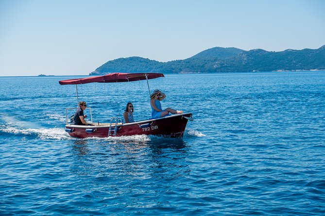 Rent a small boat without skipper - explore the islands and find hidden caves - Starting at Štikovica in Zaton