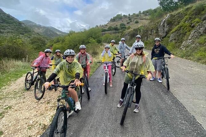 Rural Biking & Wine Tasting Tour in Dubrovnik - Pickup, group size, and planning the morning