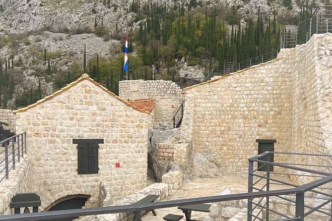 Rural Biking & Wine Tasting Tour in Dubrovnik - Seeing 104 stećci at St. Barbara’s Chapel