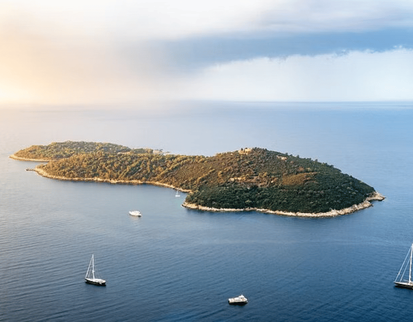 Sightseeing Boat Cruise in Old Town of Dubrovnik - Handling the sea, weather, and photographs