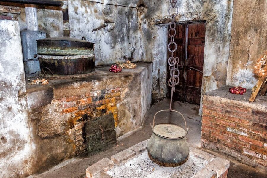 Taste & Tradition of Dubrovnik Countryside - Kameni Mlin: Prošek, olive oil, and a family welcome