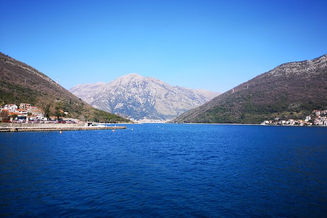 Two Countries in One day from Dubrovnik to Bosnia & Montenegro - Crossing into Montenegro at Perast